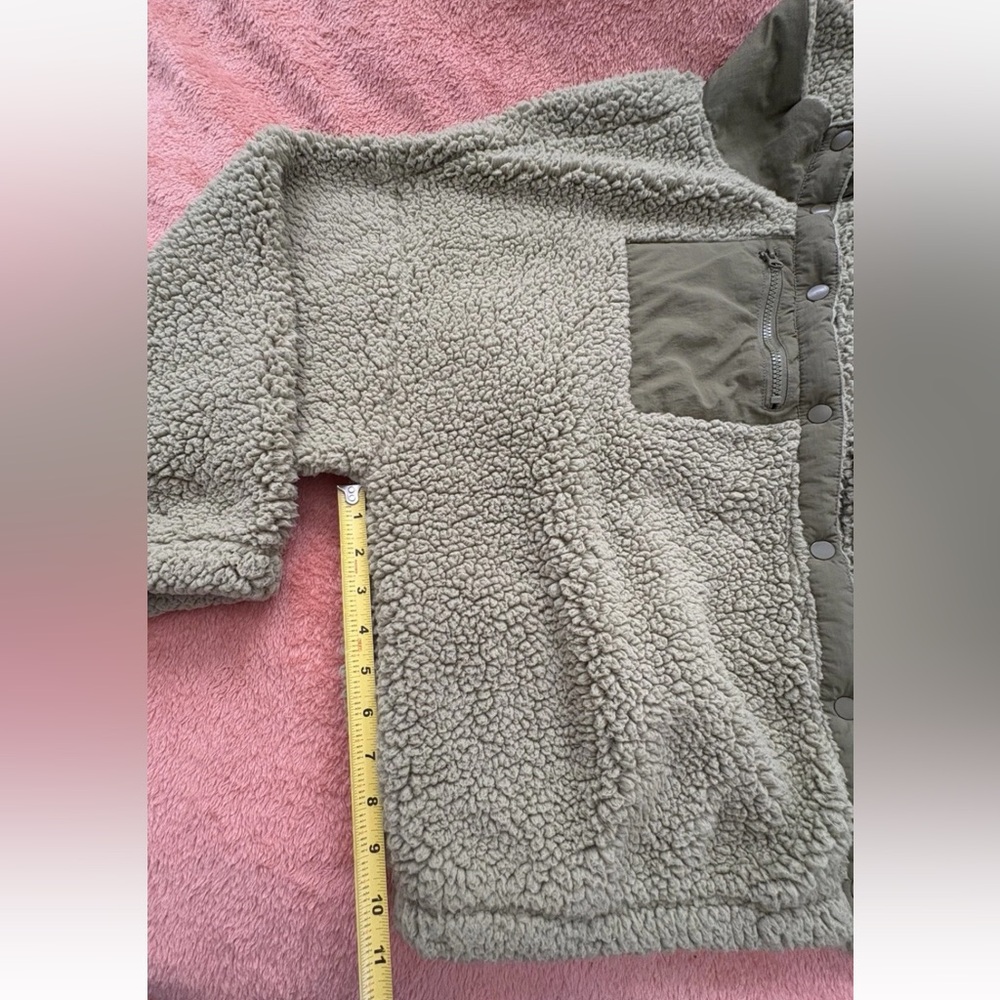 Gently Worn Pacsun Oversized Medium Olive Green Snap Up Sherpa Jacket - Picture 8 of 12